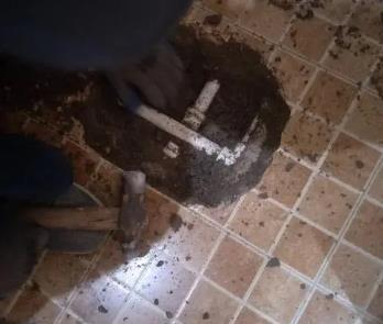 黄岛卫生间漏水维修公司为您分享下卫生间渗水如何处理及注意事项