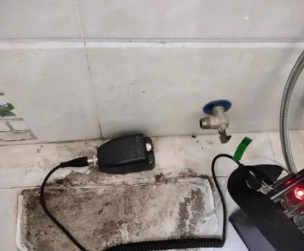 黄岛屋顶漏水维修公司分享下卫生间漏水的危害及解决方法